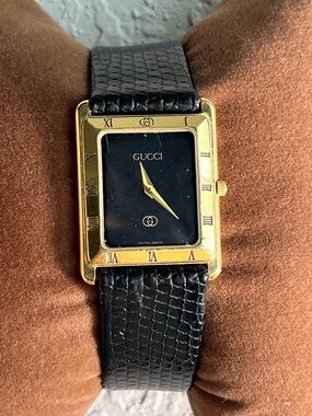 Gucci 4200FM Black and Gold Men's Watch